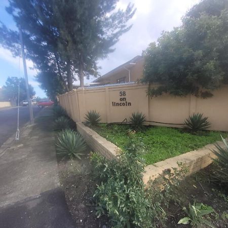 Zenith House Boston Self Catering Accomodation Cidade Do Cabo Exterior foto