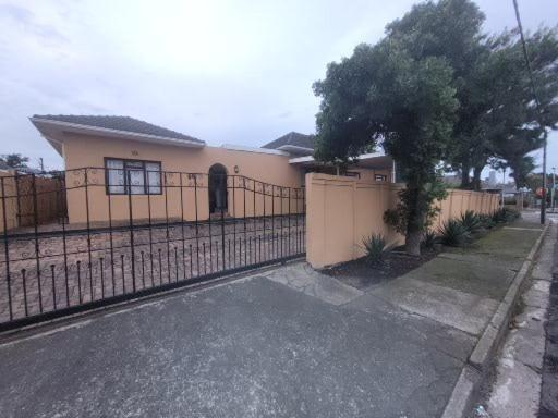 Zenith House Boston Self Catering Accomodation Cidade Do Cabo Exterior foto